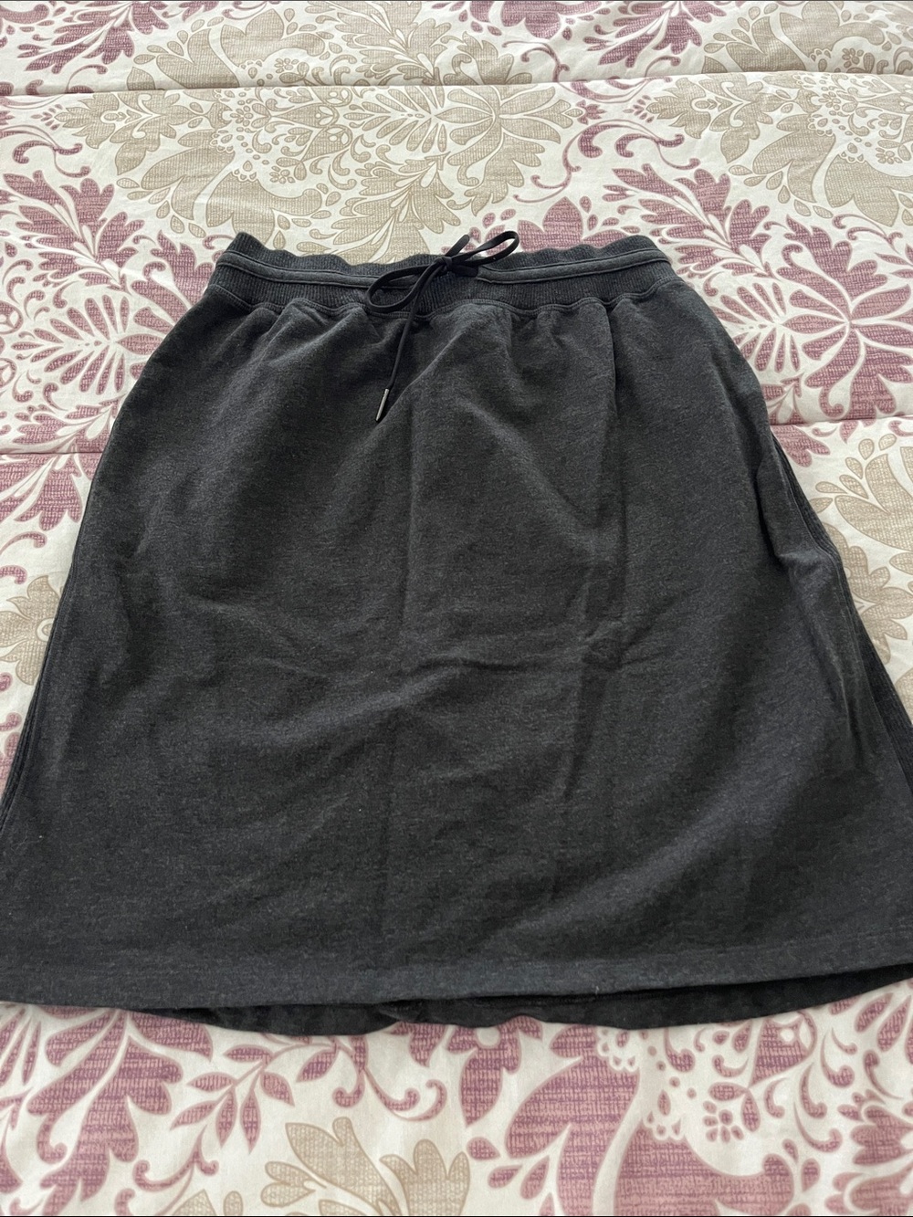 🩶Lululemon Skirt | Size 6 | Classic Athletic Style